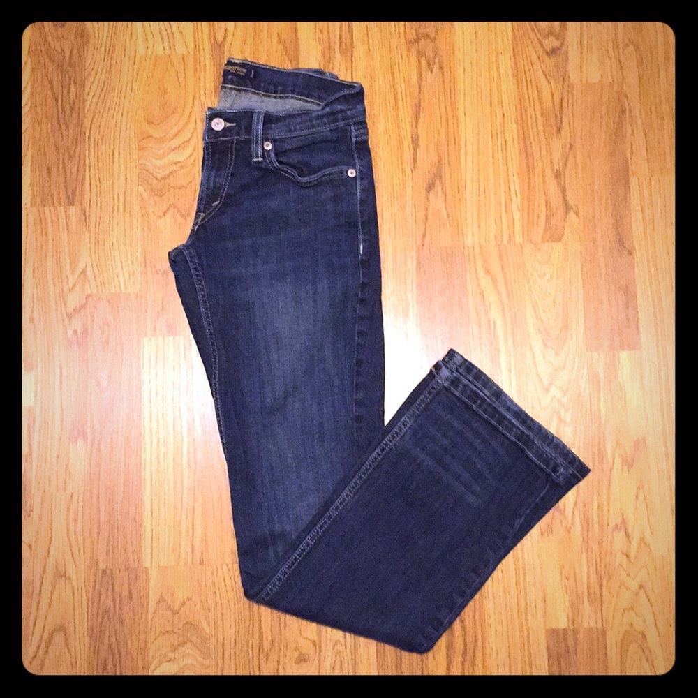 Levi’s 524 Jeans